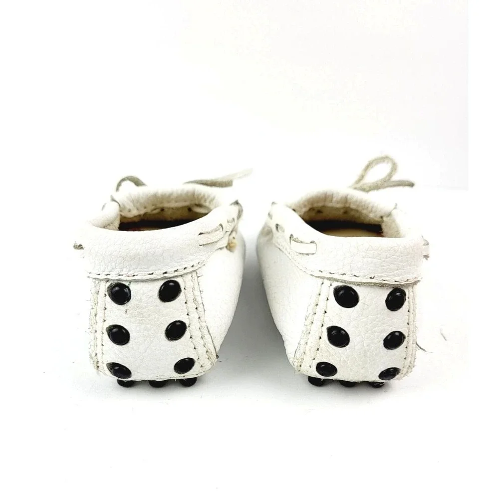 Minnetonka‎ Toddler White Leather Moccasins - Size 5 (toddler)
